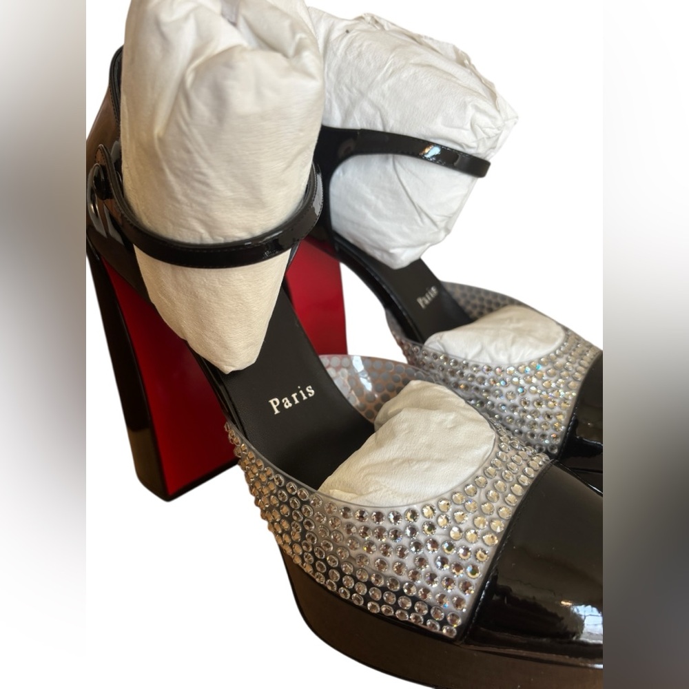 Christian Louboutin Movida Mary Janes. - Picture 2 of 7